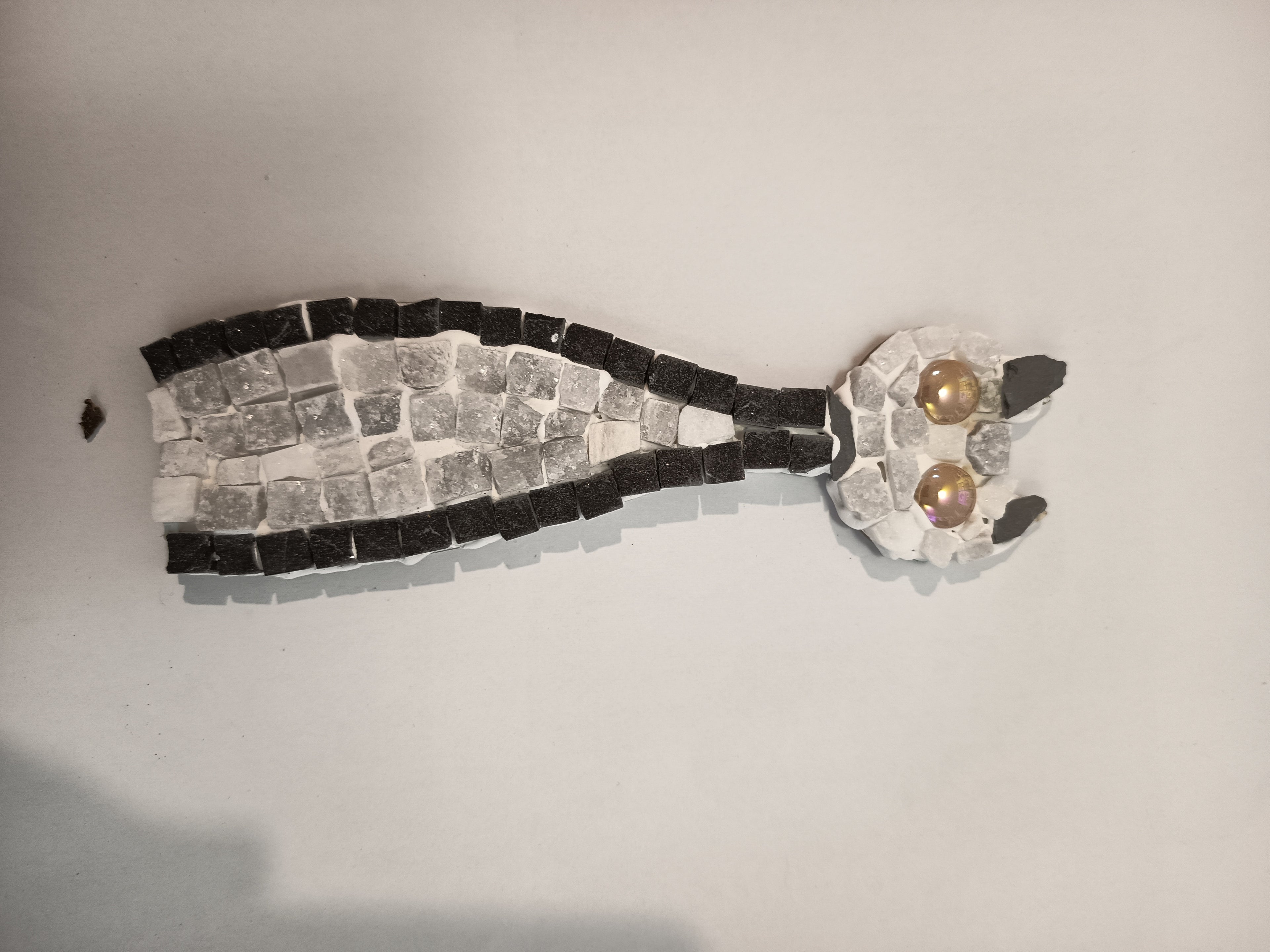 Handmade mosaic cat white grey with black border - Large DIY Kit
15cm Large DIY Kit